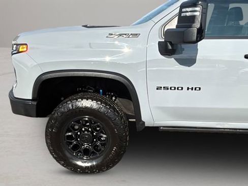Used 2024 Chevrolet Silverado 2500 ZR2 w/ ZR2 Bison Edition image 34