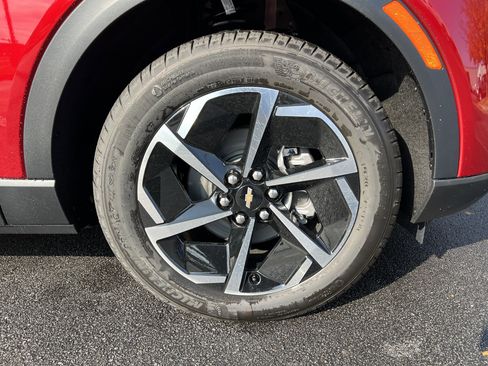 New 2026 Chevrolet Equinox EV LT image 40