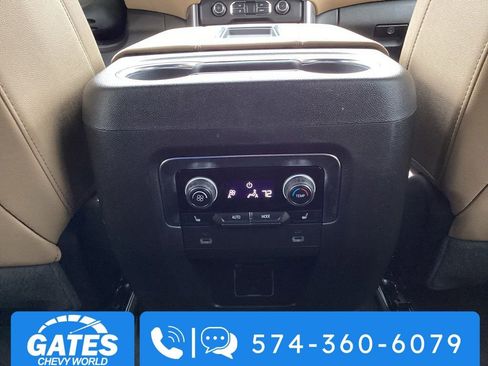 Used 2024 Chevrolet Tahoe Premier w/ Premium Package AWD/4WD image 19