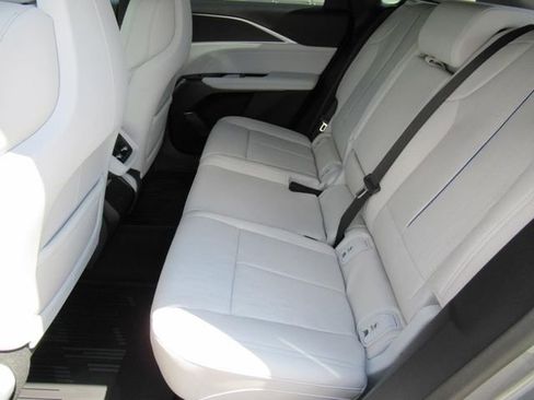 New 2025 Cadillac Lyriq Luxury image 28