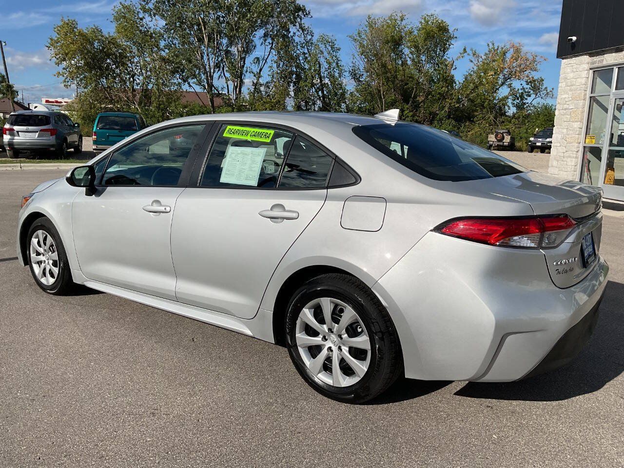 Used 2025 Toyota Corolla LE FWD image 4