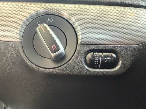 Used 2016 Volkswagen Jetta SE image 19