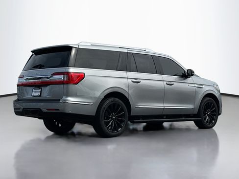 Used 2020 Lincoln Navigator L Reserve w/ Luxury Package AWD/4WD image 2