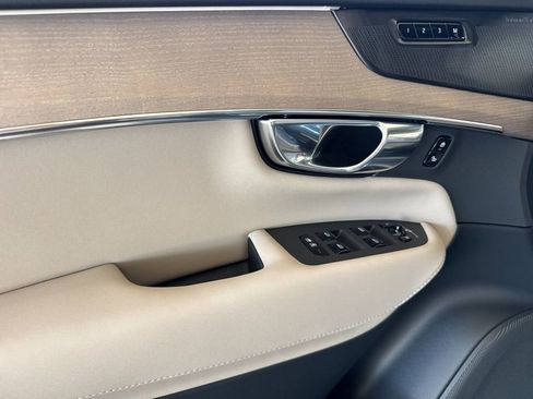 New 2026 Volvo XC90 T8 Ultra w/ Protection Package Premier image 10