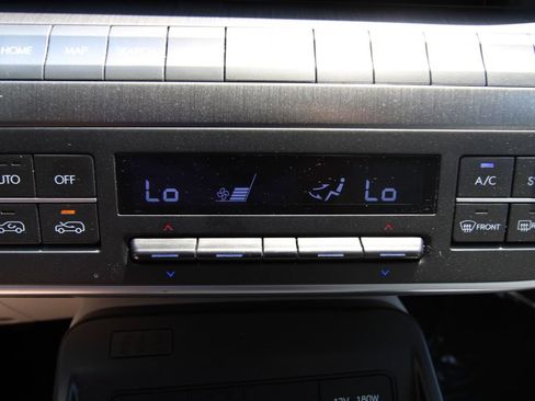 Used 2024 Hyundai Kona Limited AWD/4WD image 31