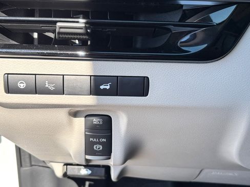 New 2026 Nissan Murano Platinum AWD/4WD image 16