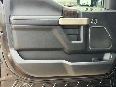 Used 2020 Ford F350 Lariat w/ Lariat Ultimate Package AWD/4WD image 23