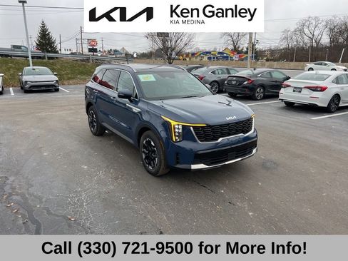 Certified 2025 Kia Sorento S w/ Panoramic Sunroof Package image 7