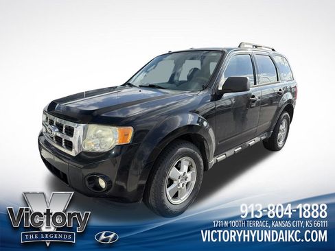 Used 2010 Ford Escape XLT FWD image 1