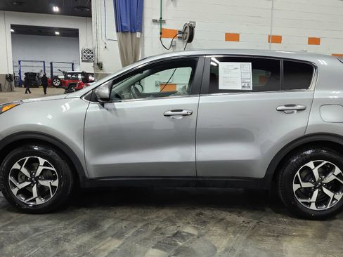Used 2022 Kia Sportage LX image 13