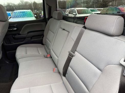 Used 2018 Chevrolet Silverado 1500 Custom w/ Custom Value Package image 33