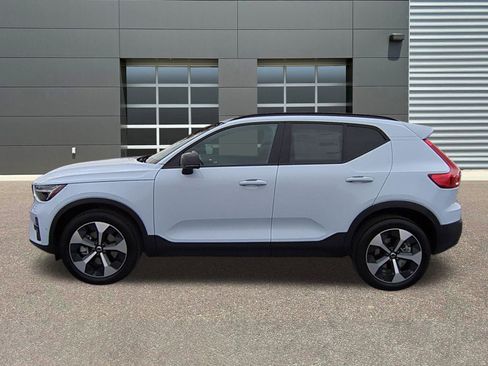 New 2026 Volvo XC40 B5 Plus w/ Protection Package Premier image 4