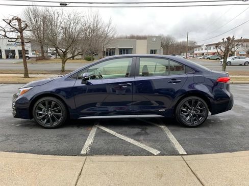 Used 2026 Toyota Corolla SE w/ SE Premium Package image 6