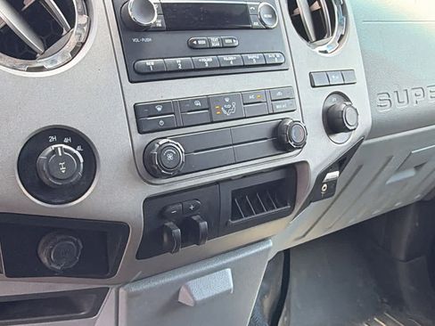 Used 2014 Ford F250 XLT AWD/4WD image 13