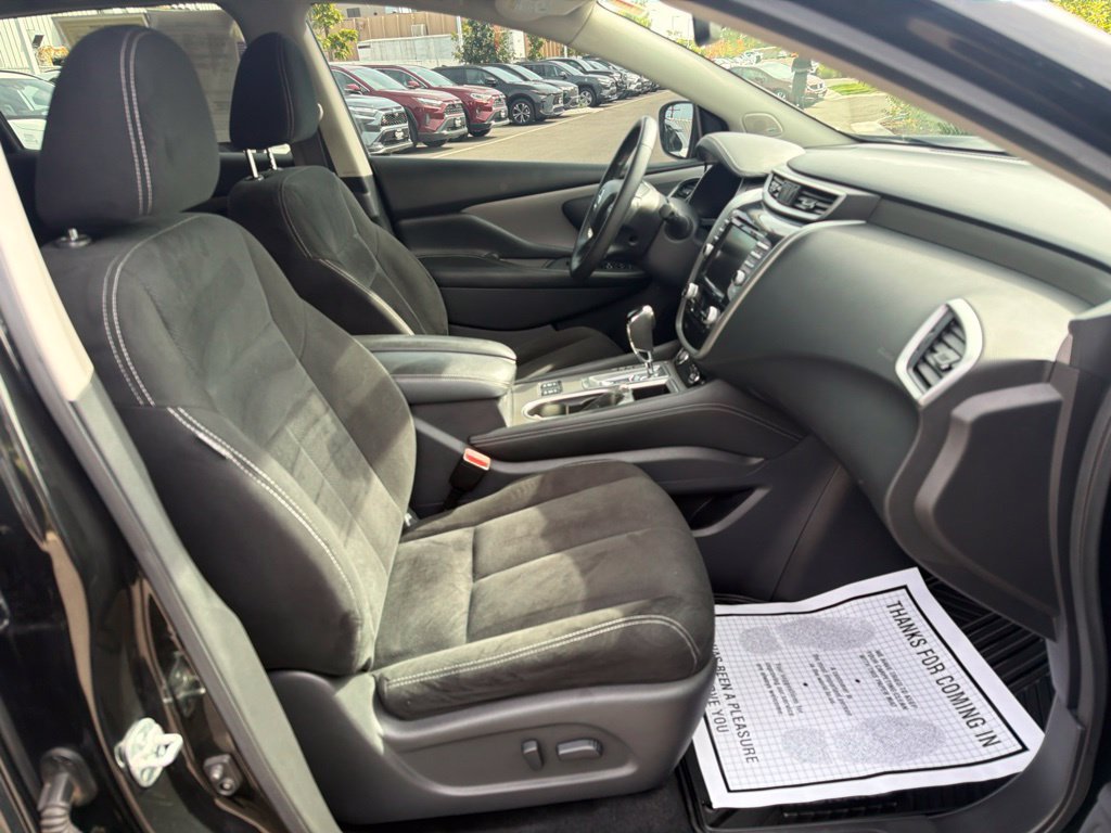 Used 2019 Nissan Murano SV w/ Premium Package AWD/4WD image 11