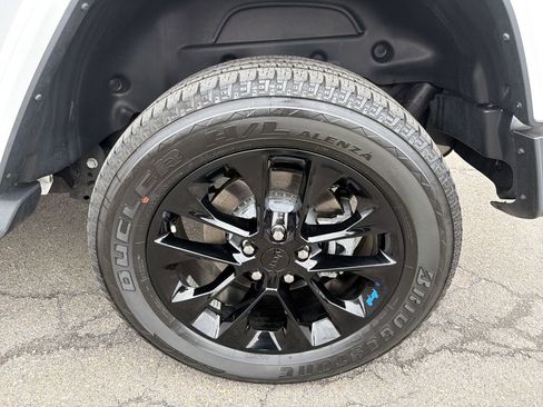 Used 2023 Jeep Wrangler Unlimited Sahara w/ Cold Weather Group AWD/4WD image 33