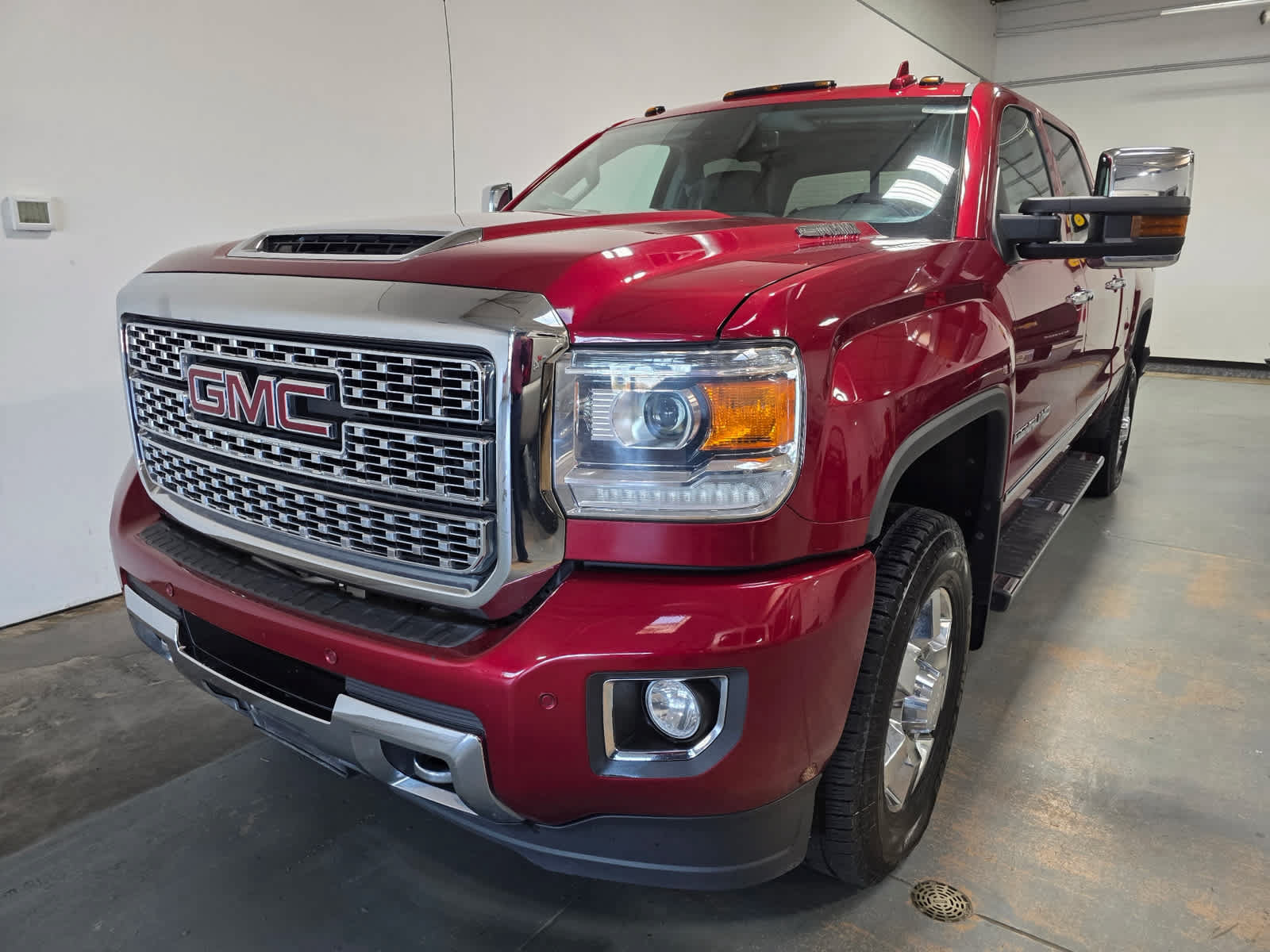 Used 2019 GMC Sierra 3500 Denali w/ Duramax Plus Package AWD/4WD image 1