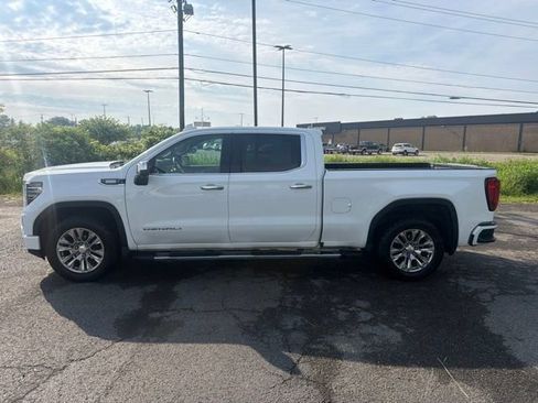 Used 2023 GMC Sierra 1500 Denali w/ Technology Package AWD/4WD image 2
