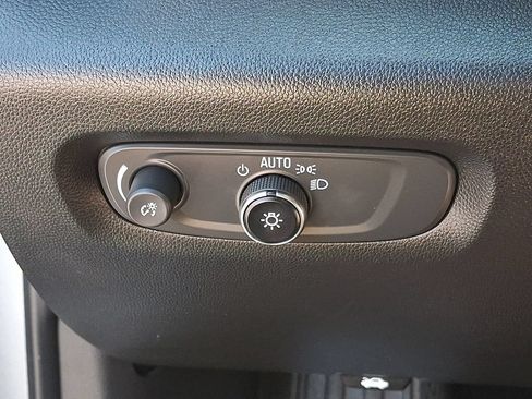 Used 2023 Chevrolet Traverse RS AWD/4WD image 25