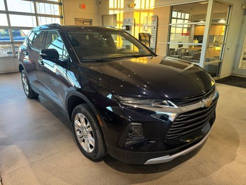 Used 2020 Chevrolet Blazer LT image 2