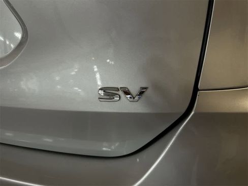 Used 2017 Nissan Rogue SV w/ SV Family Package image 25
