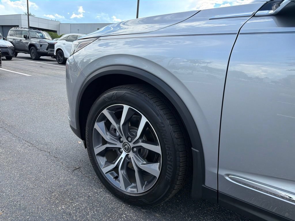 Used 2023 Acura MDX w/ Technology Package FWD image 9
