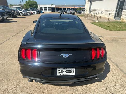 Used 2022 Ford Mustang Premium image 6