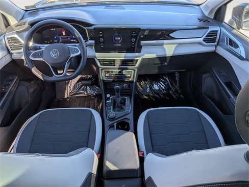 New 2026 Volkswagen Taos SE image 27