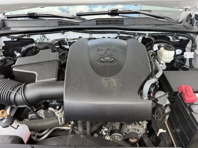 Used 2022 Toyota Tacoma SR5 RWD image 32