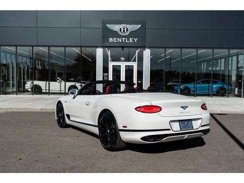 Used 2024 Bentley Continental GT V8 image 3