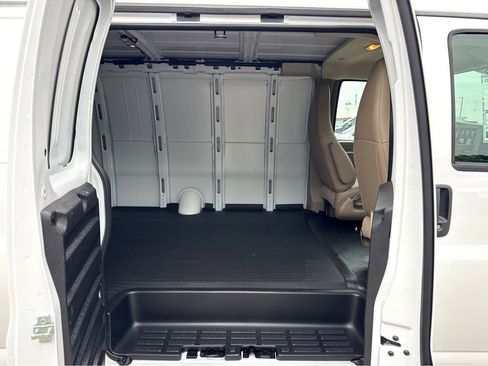 New 2026 GMC Savana 2500 Extended w/ Driver Convenience Package RWD image 6