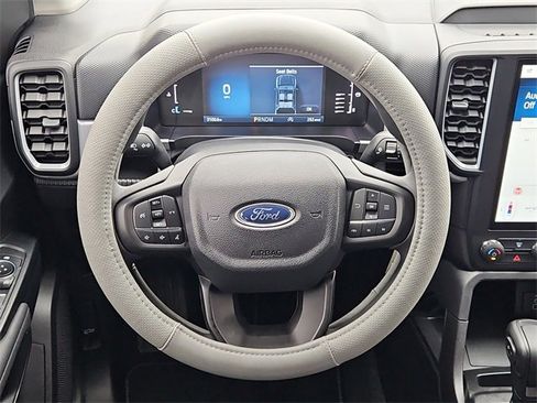 Used 2025 Ford Ranger XL image 24