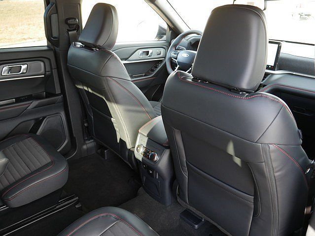 New 2026 Ford Explorer ST-Line w/ ST-Line Street Pack AWD/4WD image 31