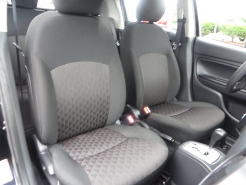 Used 2024 Mitsubishi Mirage ES image 40