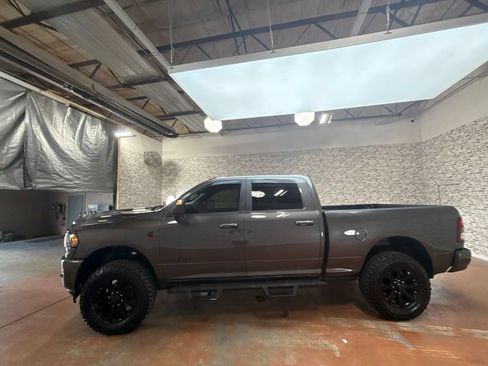 Used 2021 RAM 2500 Lone Star w/ Night Edition AWD/4WD image 4