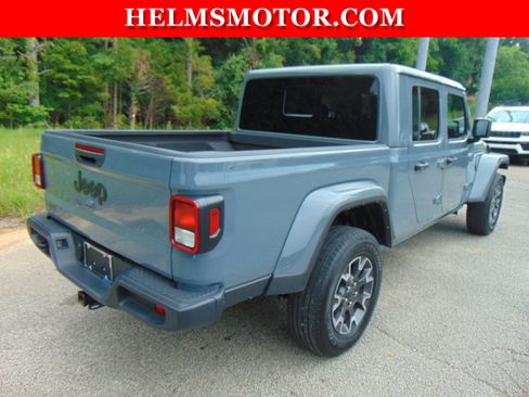 Certified 2024 Jeep Gladiator Sport w/ Premium Package AWD/4WD image 18
