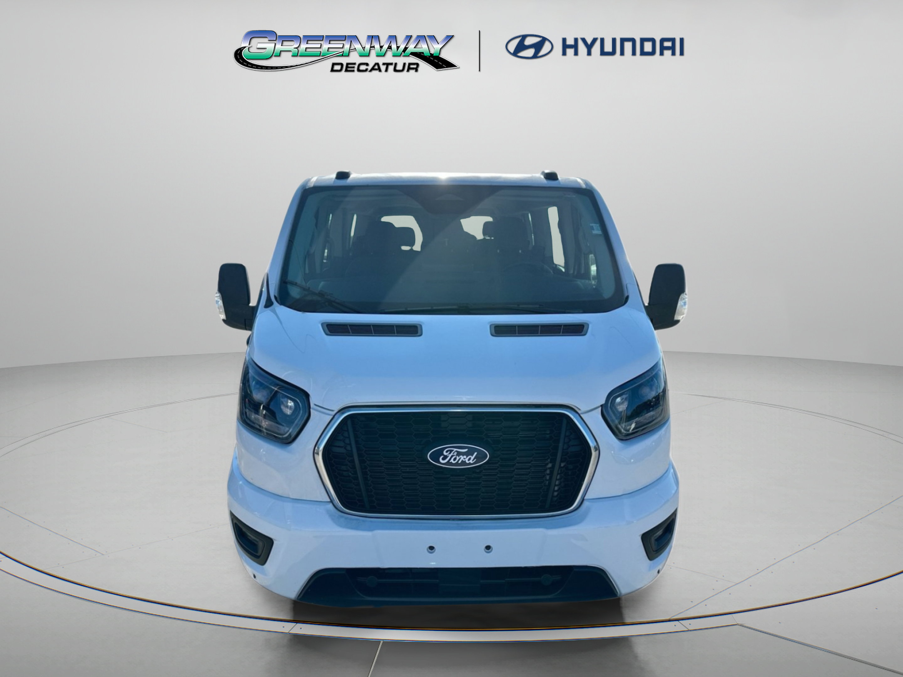 Used 2026 Ford Transit 350 XLT RWD image 2