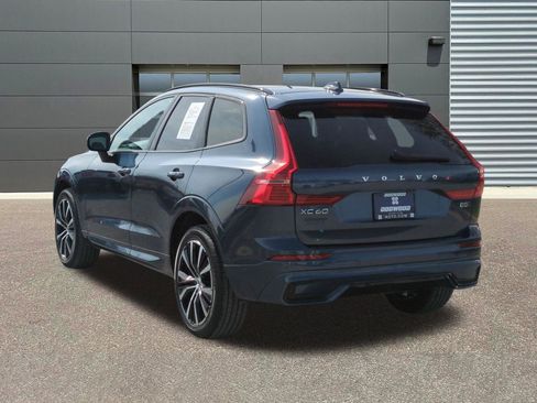 Certified 2025 Volvo XC60 B5 Plus image 5