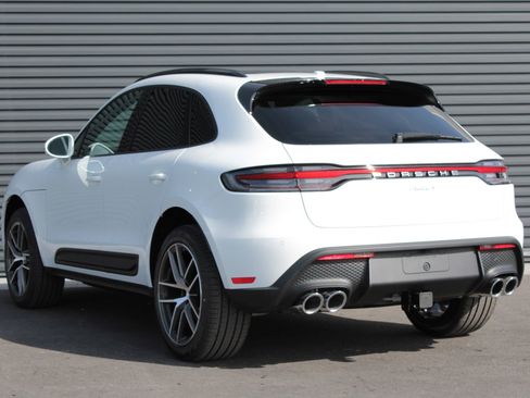 New 2026 Porsche Macan image 2