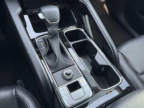 Used 2025 Kia Telluride LX image 29