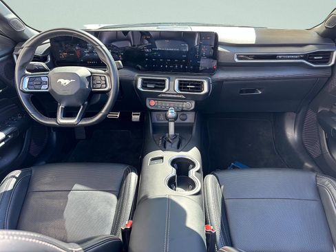 Used 2025 Ford Mustang Premium RWD image 34