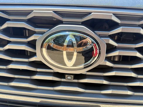 Certified 2023 Toyota Tacoma TRD Off-Road AWD/4WD image 22