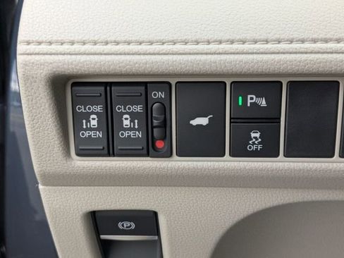 New 2026 Honda Odyssey Touring image 25