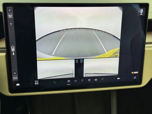 Used 2023 Tesla Model X Standard Range image 33