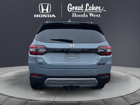 Used 2023 Honda Pilot TrailSport image 4
