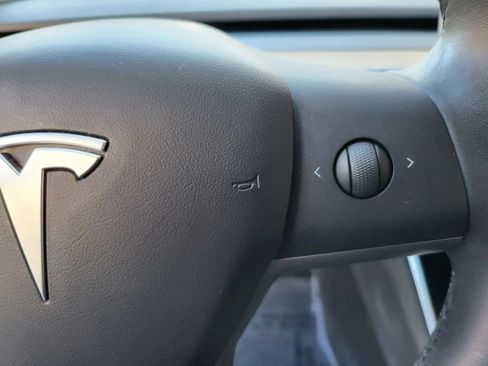 Used 2018 Tesla Model 3 Long Range RWD image 23