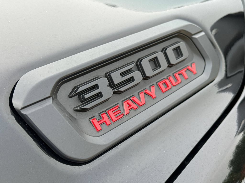New 2026 RAM 3500 Big Horn AWD/4WD image 6