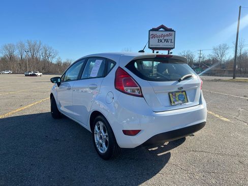 Used 2015 Ford Fiesta SE image 5