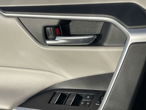 New 2025 Toyota RAV4 XLE image 17