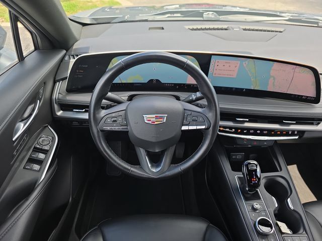 Used 2025 Cadillac XT4 Premium Luxury FWD image 14